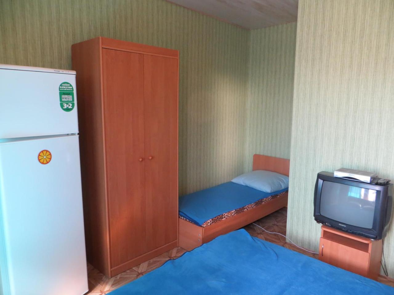 Monte Karlo Hotell Zaliznyi Port Exteriör bild